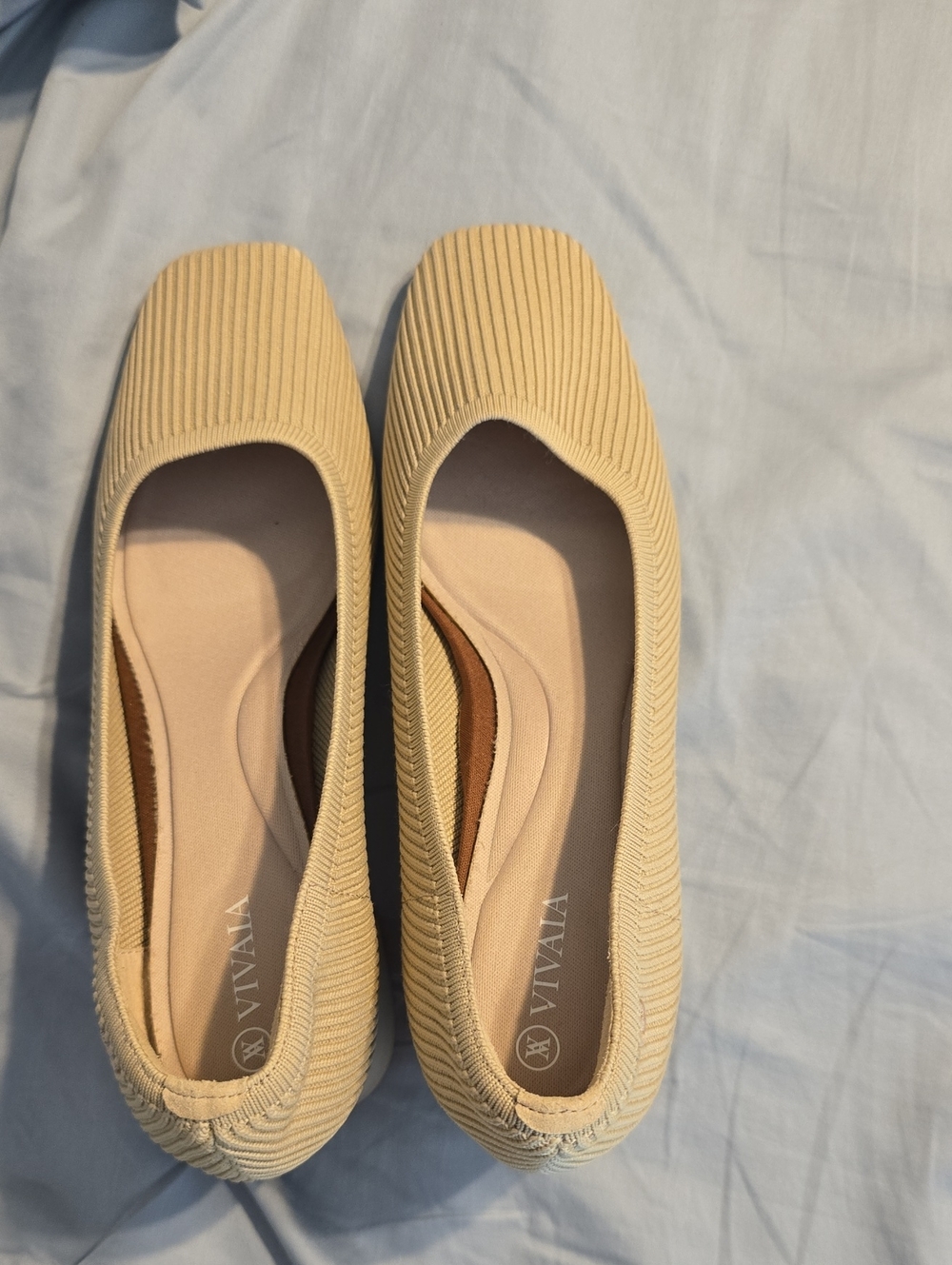 VIVAIA Women's Cream Ribbed Ballet Flats - Lightweight Slip-Ons